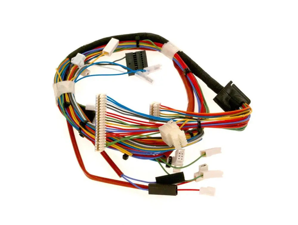 Kabelbaum mit mehreren bunten Drähten und Steckverbindungen, möglicherweise für elektrische Anwendungen. Inklusive Anschlussstecker, typisch für Bosch Produkte.
